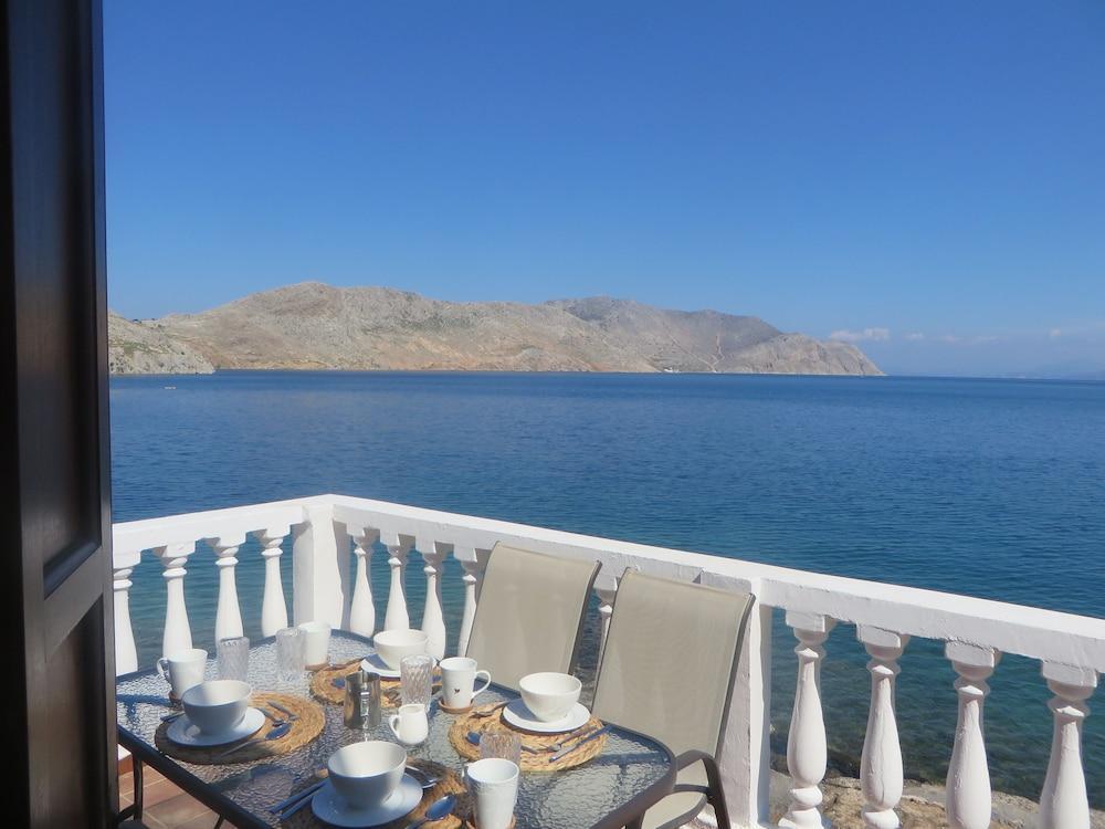 Hostal Maravelia Mare Symi Exterior foto