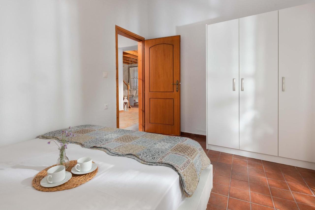 Hostal Maravelia Mare Symi Exterior foto